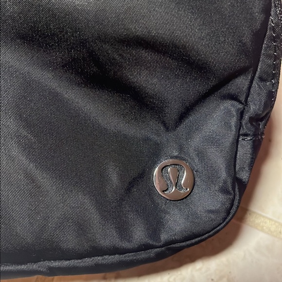 Lululemon belt bag - Picture 3 of 4